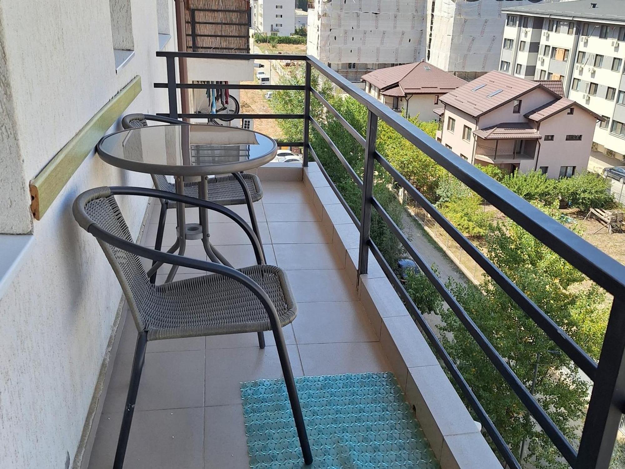 Cazare Apartament 2 Camere Decomandat Militari Chiajna エクステリア 写真